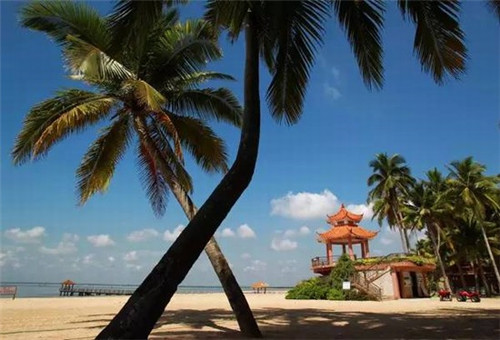 烈焰红唇串串香